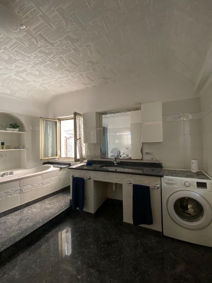 Apartament La Palma Di Rafe Genua Zewnętrze zdjęcie